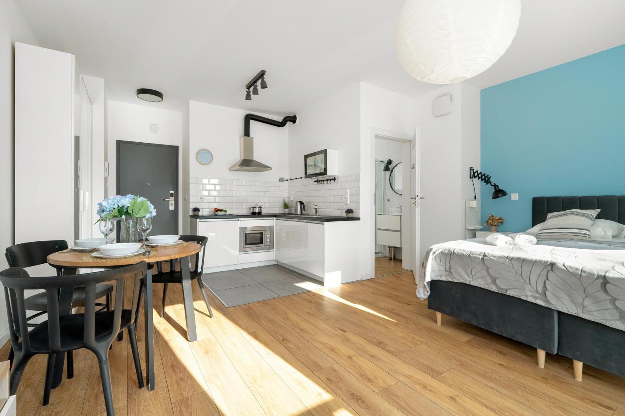 Very Berry - Zwierzyniecka 30 - check in 24h, parking, lift Poznań Zewnętrze zdjęcie