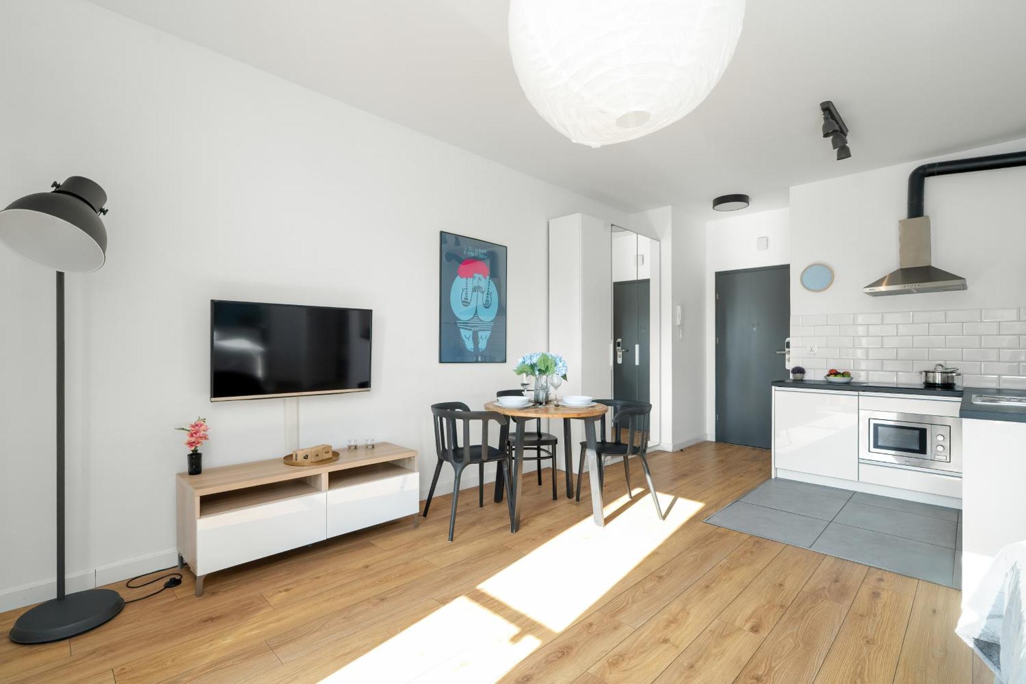 Very Berry - Zwierzyniecka 30 - check in 24h, parking, lift Poznań Zewnętrze zdjęcie
